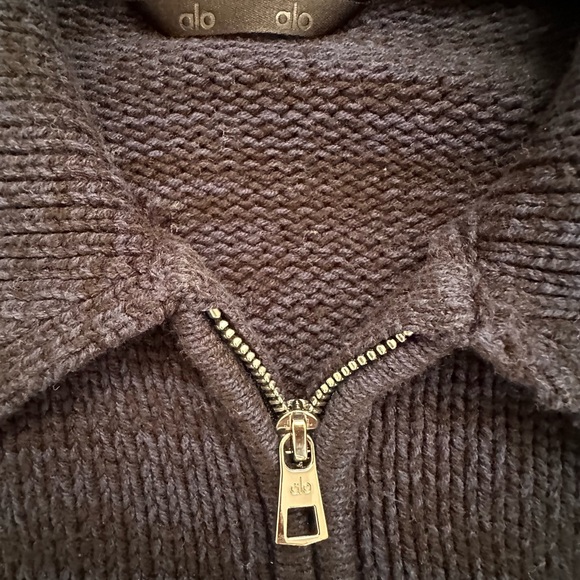 ALO Yoga Dark Blue Zip Up Sweater with Ribbed Cuffs - Picture 2 of 4